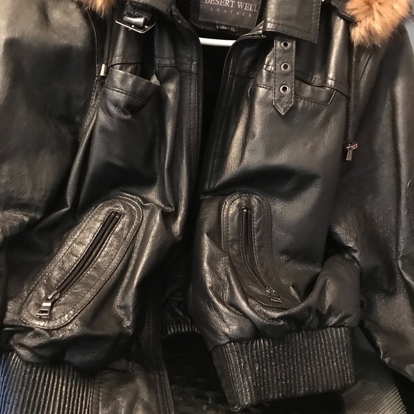 Women’s Leather Short Jacket - Picture 6 of 8